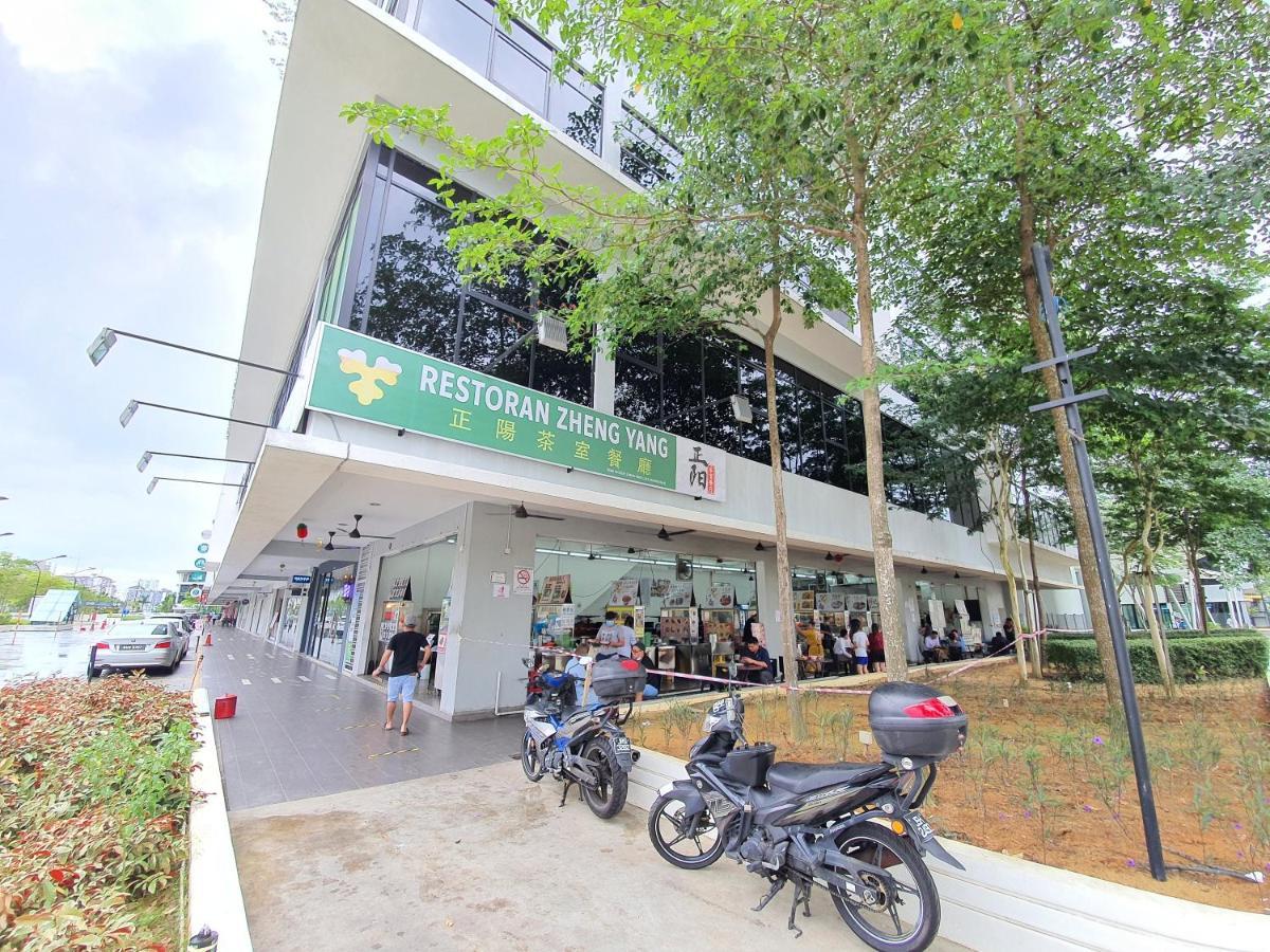Southkey Mosaic Mid Valley Apartment