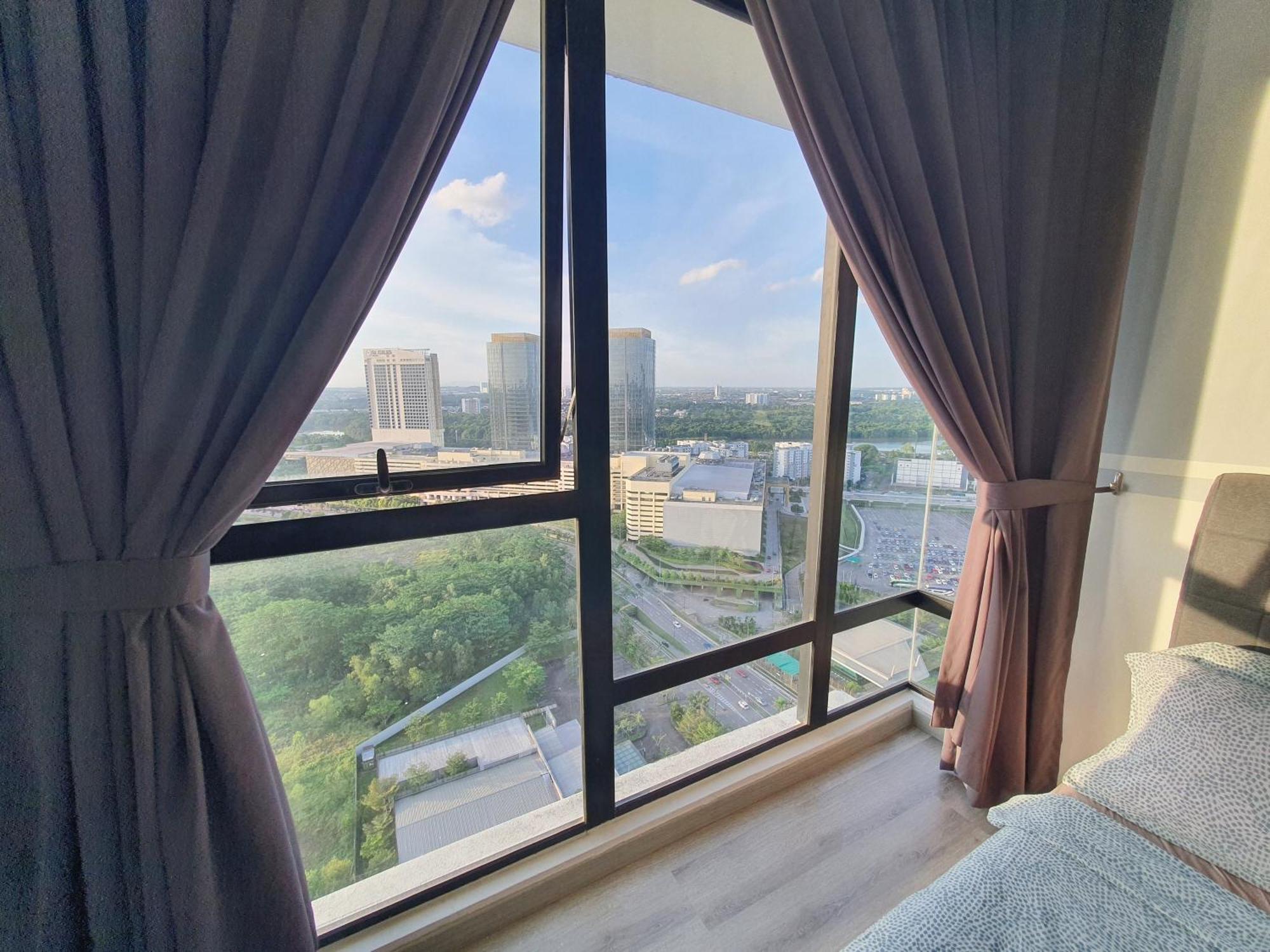 Southkey Mosaic Mid Valley *