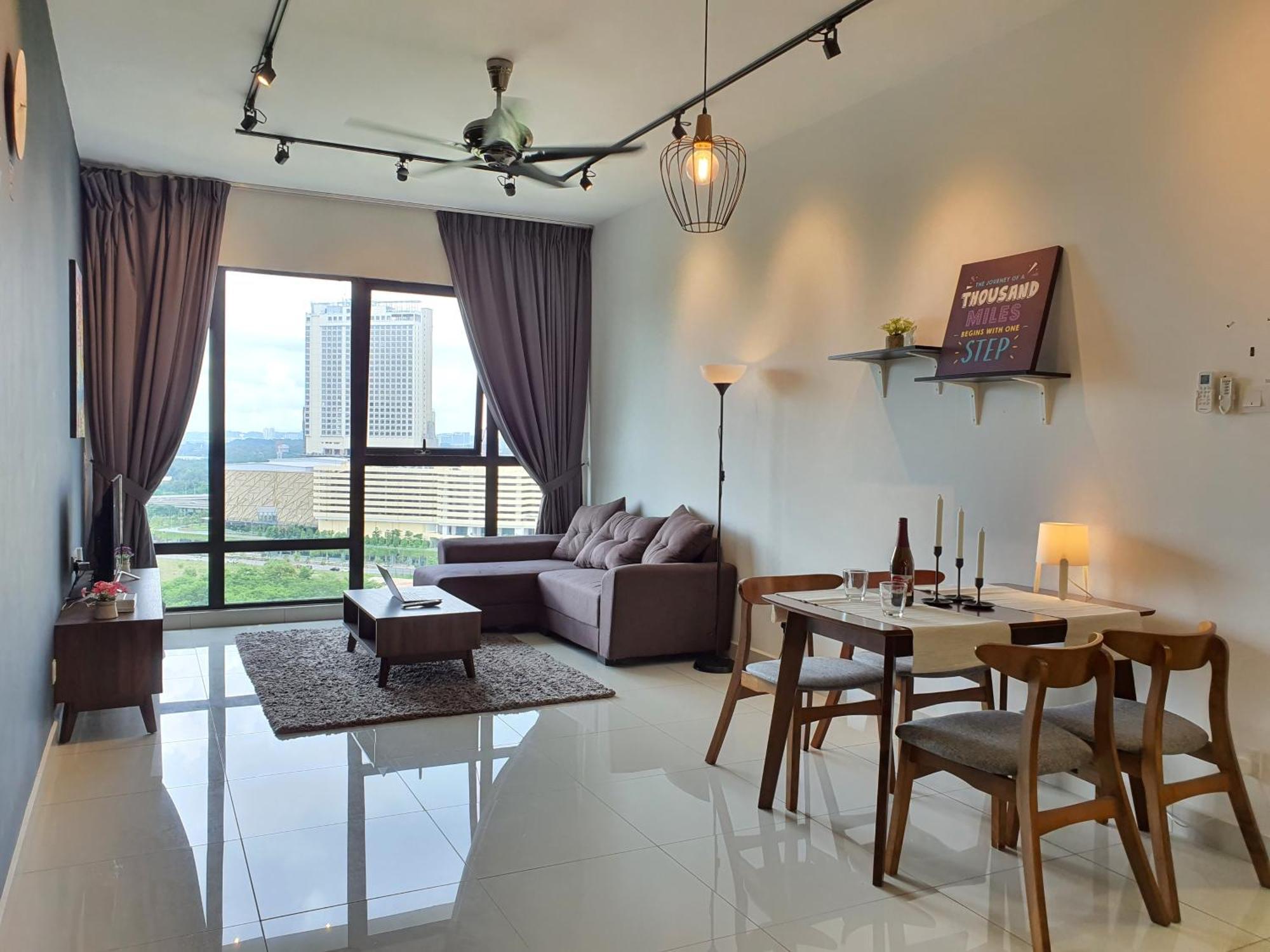 Southkey Mosaic Mid Valley Apartment